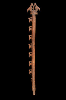 Bâton sculpté, à décor ornithomorphe