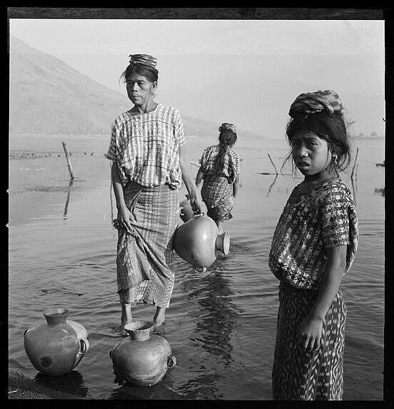 Santiago Atitlan : Indiens Tzutuhil, le lac Atitlan