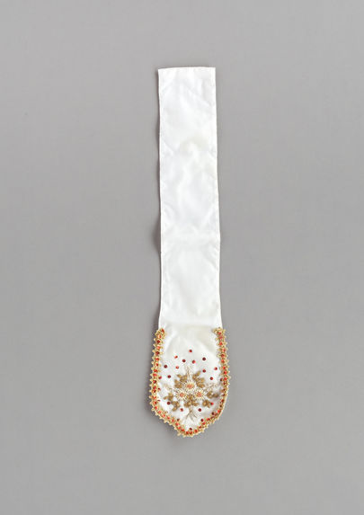 Costume de mariée : mouchoir de ceinture