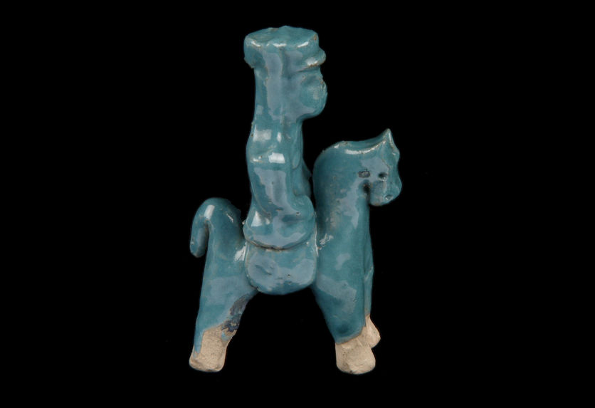 Figurine en forme de cavalier