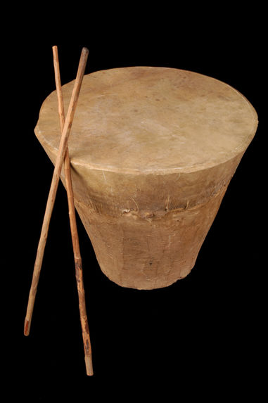 Tambour tronconique sur poterie