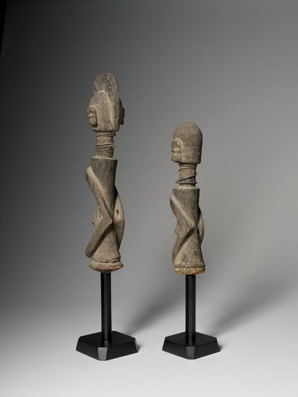 Paire de statuettes anthropomorphes