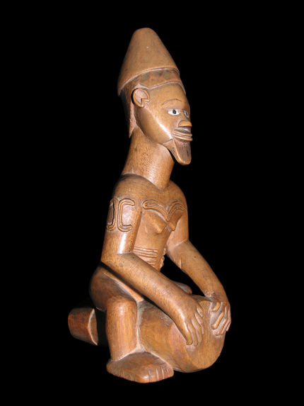 Statuette représentant un joueur de tambour