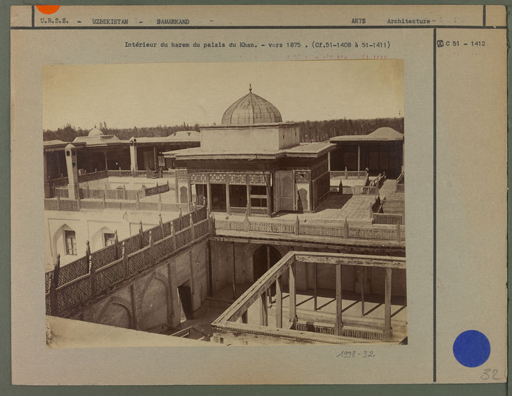 Intérieur du Harem du palais du Khan de Kokan