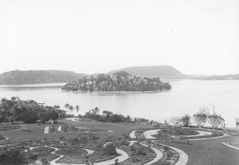 La rade de Port-Vila et l'îlot Iririki
