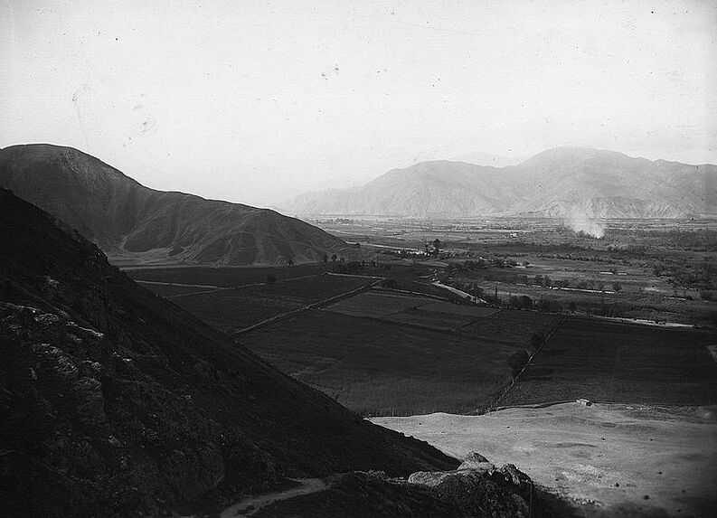 La plaine à l' est de Lima