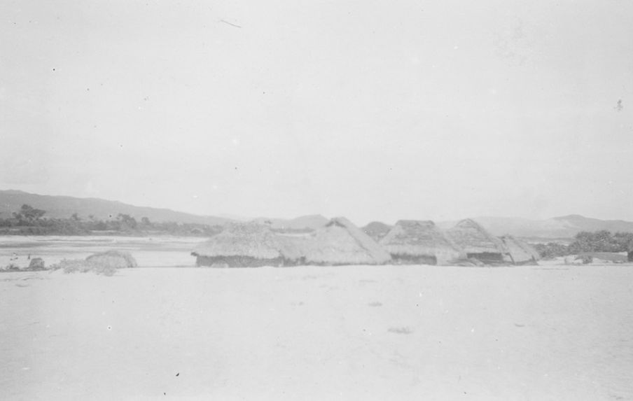 Village dans les dunes du côté de la mer