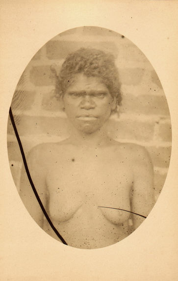 Jeune fille Australienne de Humpybong, Moreton-bay