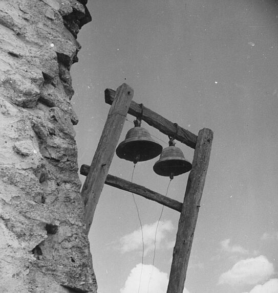 Folklore. Clocher d'une ancienne église