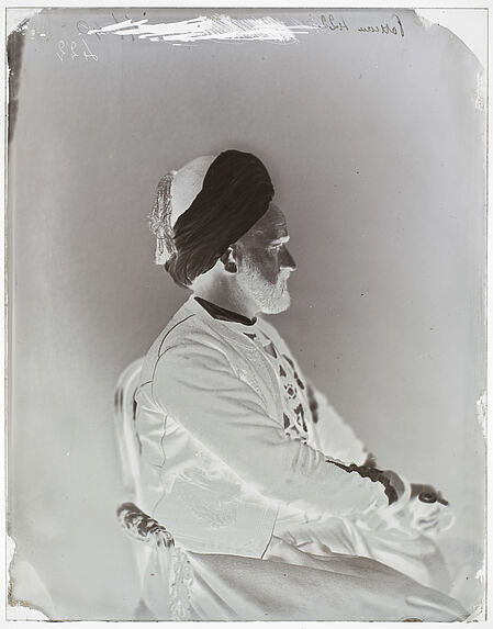 Abd-Allah-ben-Abdi [Portrait de profil d'un homme assis sur une chaise]