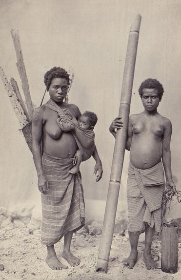 Femmes Papua de l'hinterland de la baie de Doré