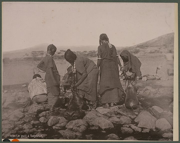Femmes Danakil au puits