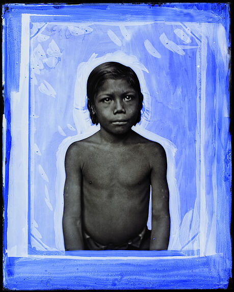 Suriname [Portrait de face, en buste, d'un enfant]
