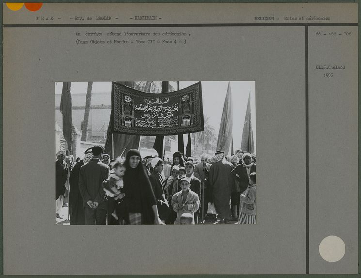 Un cortège attend l'ouverture des cérémonies