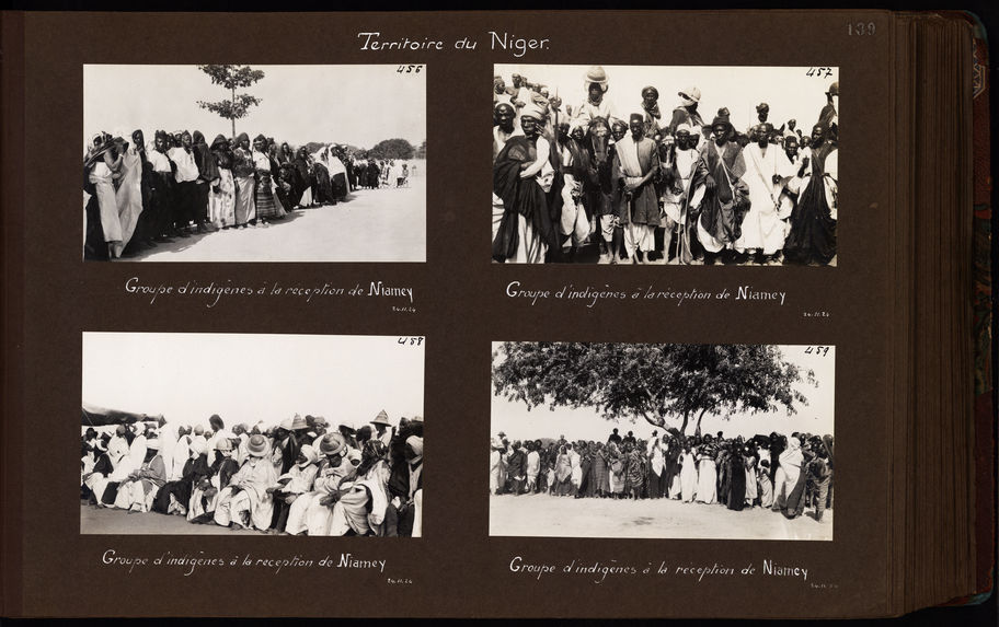 Groupe d'indigènes à la réception de Niamey