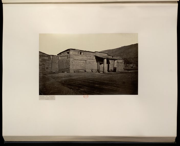 Cités et ruines Américaines, Mitla, Palenque, Izamal, Chichen-Itza, Uxmal, recueillies et photographiées par Désiré Charnay, avec un texte in-8°, par Viollet-Le-Duc, architecte du gouvernement, Ferdinand denis, conservateur à la Bibliothèque Ste Geneviève