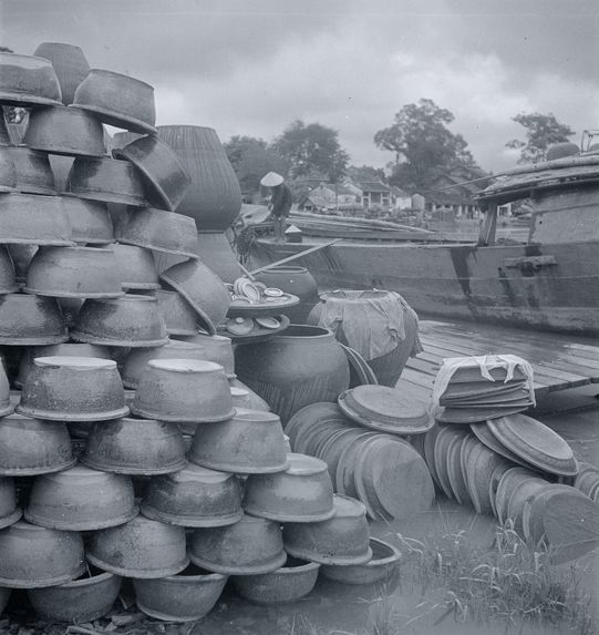 Marché de poteries à Lai-Thieu