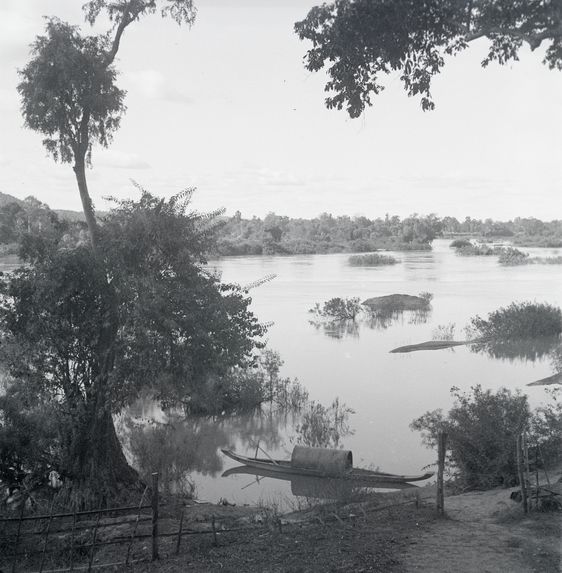 Le Mékong aux basses-eaux à Khong