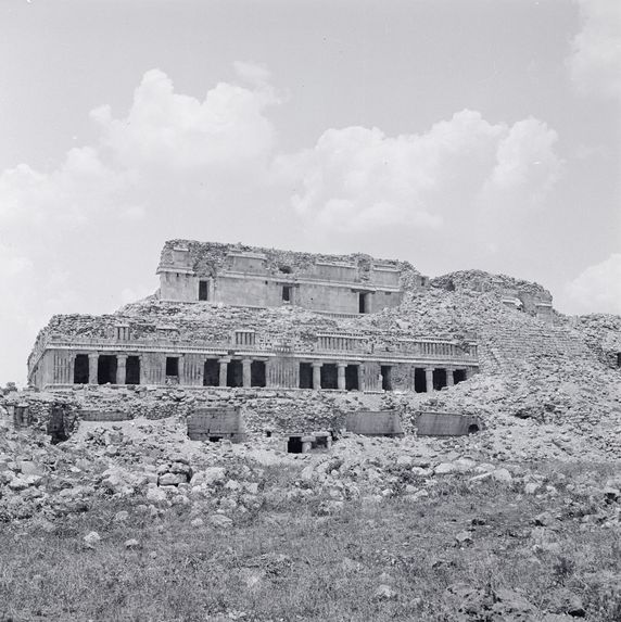 Ruines de Sayil, Grand palais, face sud