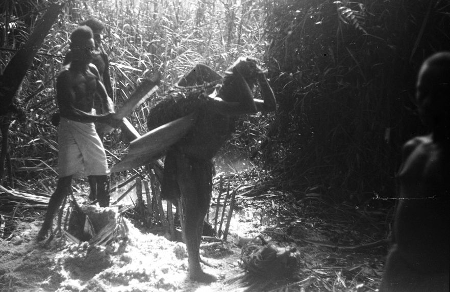 Bande film de 6 vues sur le Sepik. Mission 1954-1955. L.S.