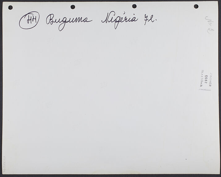 Planche-contact de 38 vues concernant  Buguma