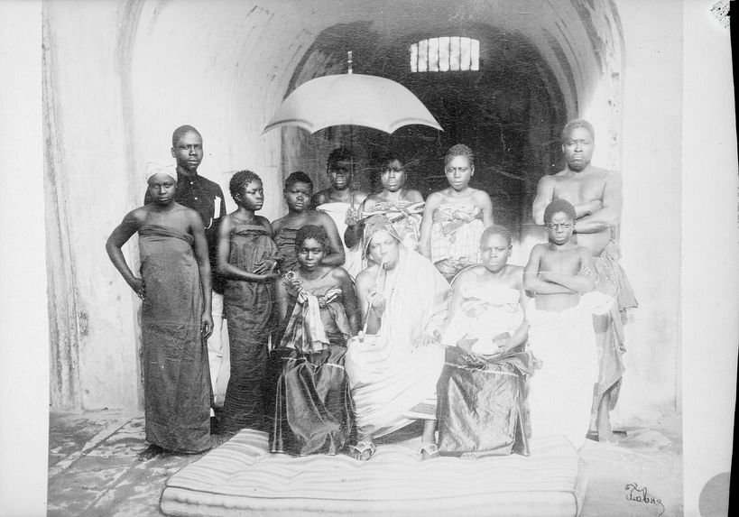 Le roi Behanzin et sa famille