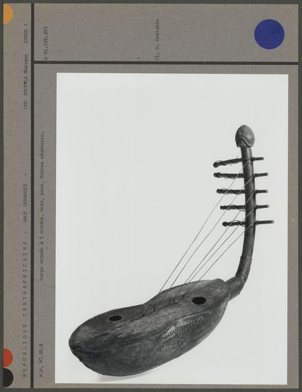 Harpe arquée à 5 cordes en bois et peau
