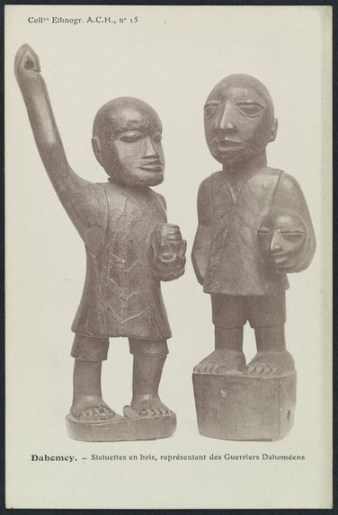 Dahomey - Statuettes en bois, représentant des guerriers Dahoméens