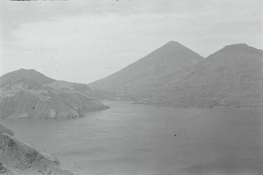 Santa Cruz, Panajachel, Xitanju, Patzun, Museo arqueologico de Guatemala et Guatemala