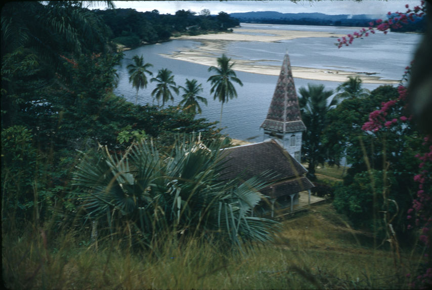 Lambaréné, le temple. Gabon