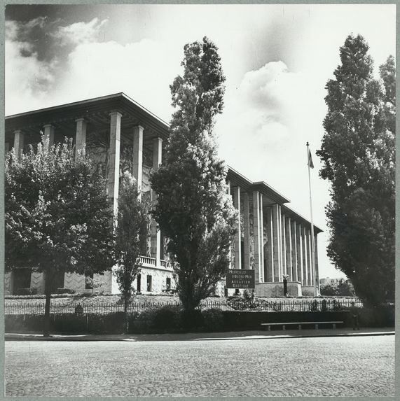 Le Musée des Colonies à la Porte Dorée en 1952