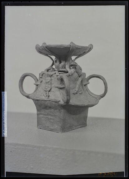 Vase avec bretons, céramique de Gauguin