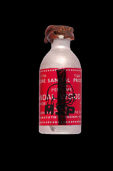 Bouteille d'huile de santal