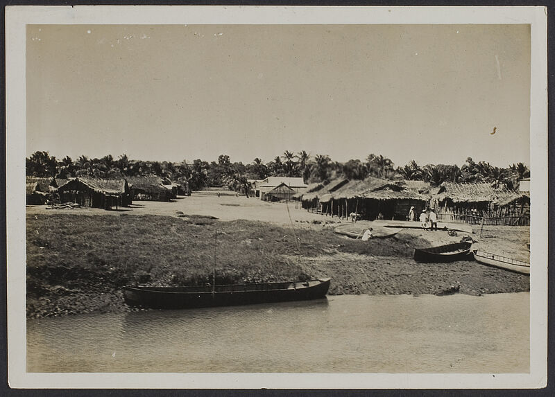 Village de l'Ouest sur la Betsiboka, Madagascar