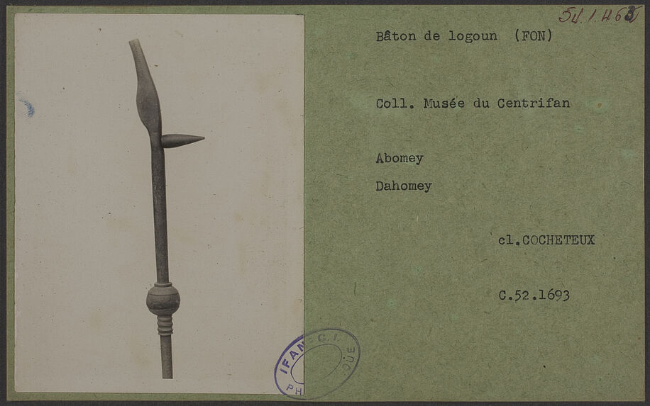 Bâton de logoun (Fon). Coll. du Musée du Centrifan, Abomey