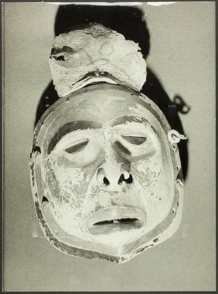 Masque représentant un mort. Colombie Britannique : tribu Tlingit