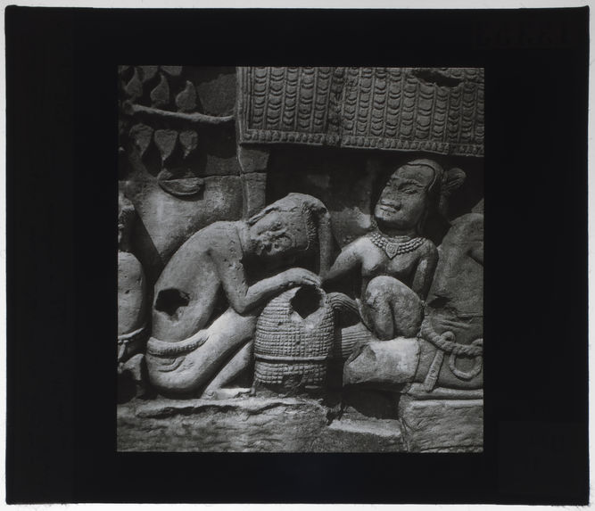 Bas-relief du Bayon. Scène d'épouillage