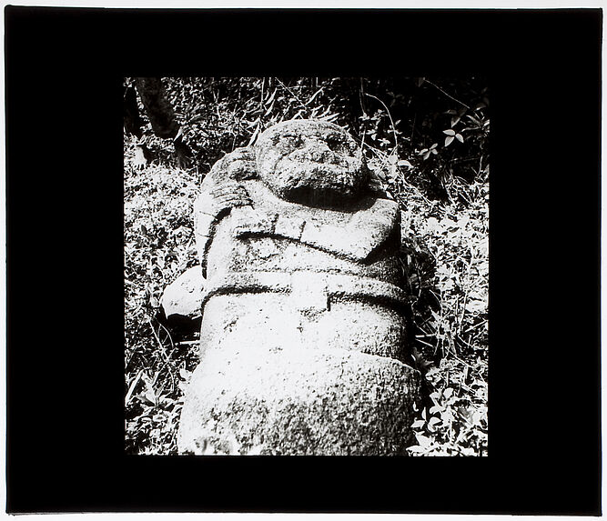 Occidente de la Quebrada de Lavapatas [statue anthropomorphe]