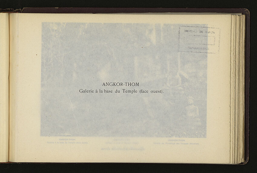 Angkor-Thom : galerie à la base du Temple