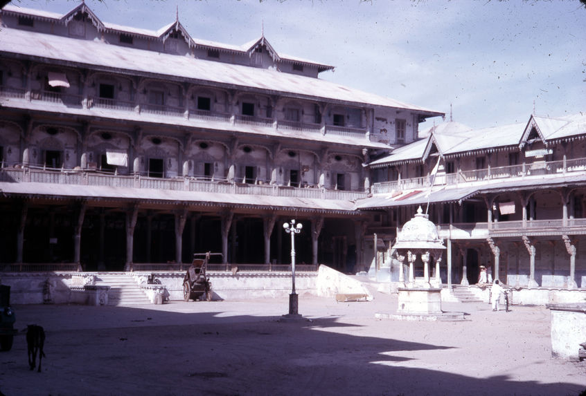 Cour intérieure du temple Swaminarayan