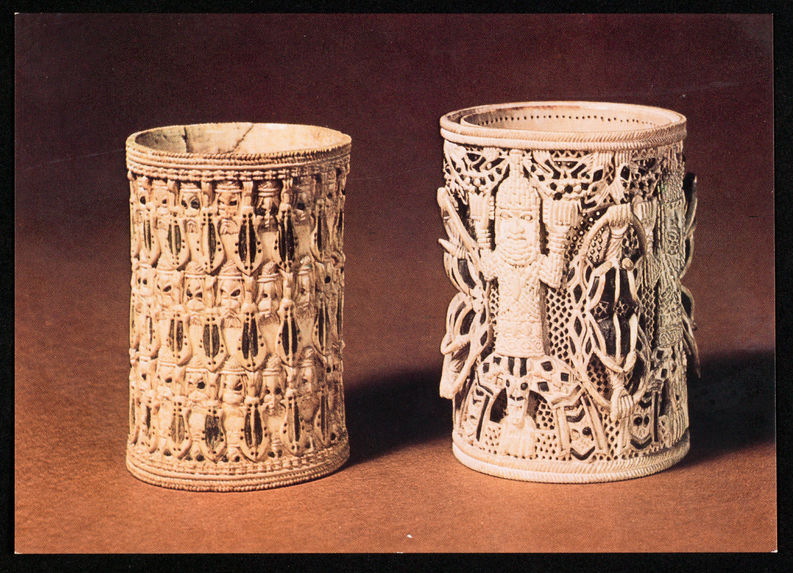 Two of the Oba of Benin's ivory armlets [deux des bracelets en ivoire de l'Oba du Bénin]