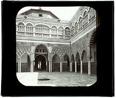 Séville. Alcazar. Colonnade du patio