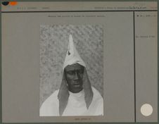 Mamadou Vad portant un bonnet de circoncis ouolof