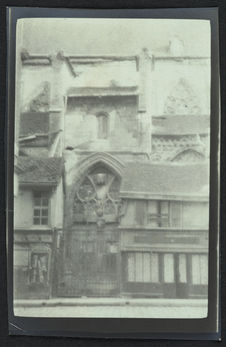 Porte d'église à Troyes