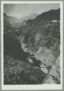 Rivière du Mât au pont du village de Salazie