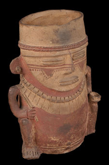Vase anthropomorphe qui contenait des figurines d'or