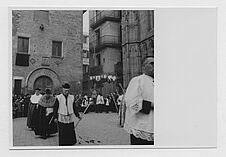 Cérémonie religieuse, procession autour de la cathédrale