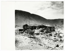 Paysages, constructions. Chorillos (Arequipa), village de pêcheurs récolteurs