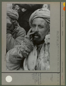 Tête d'Ouzbek [portrait d'homme]