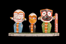 Figurine représentant la triade Jagannatha
